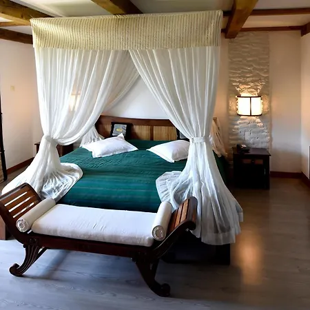 Domaine Du Val De Hotel