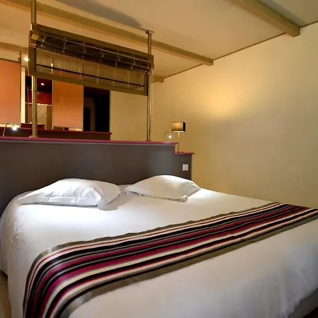 Domaine Du Val De Szálloda 4*